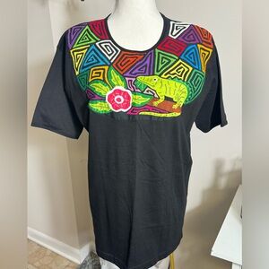 Vintage iguana colorful appliqué tee